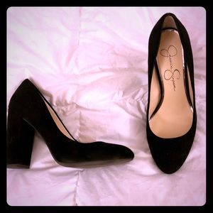 Jessica Simpson suede pumps- offers welcome !